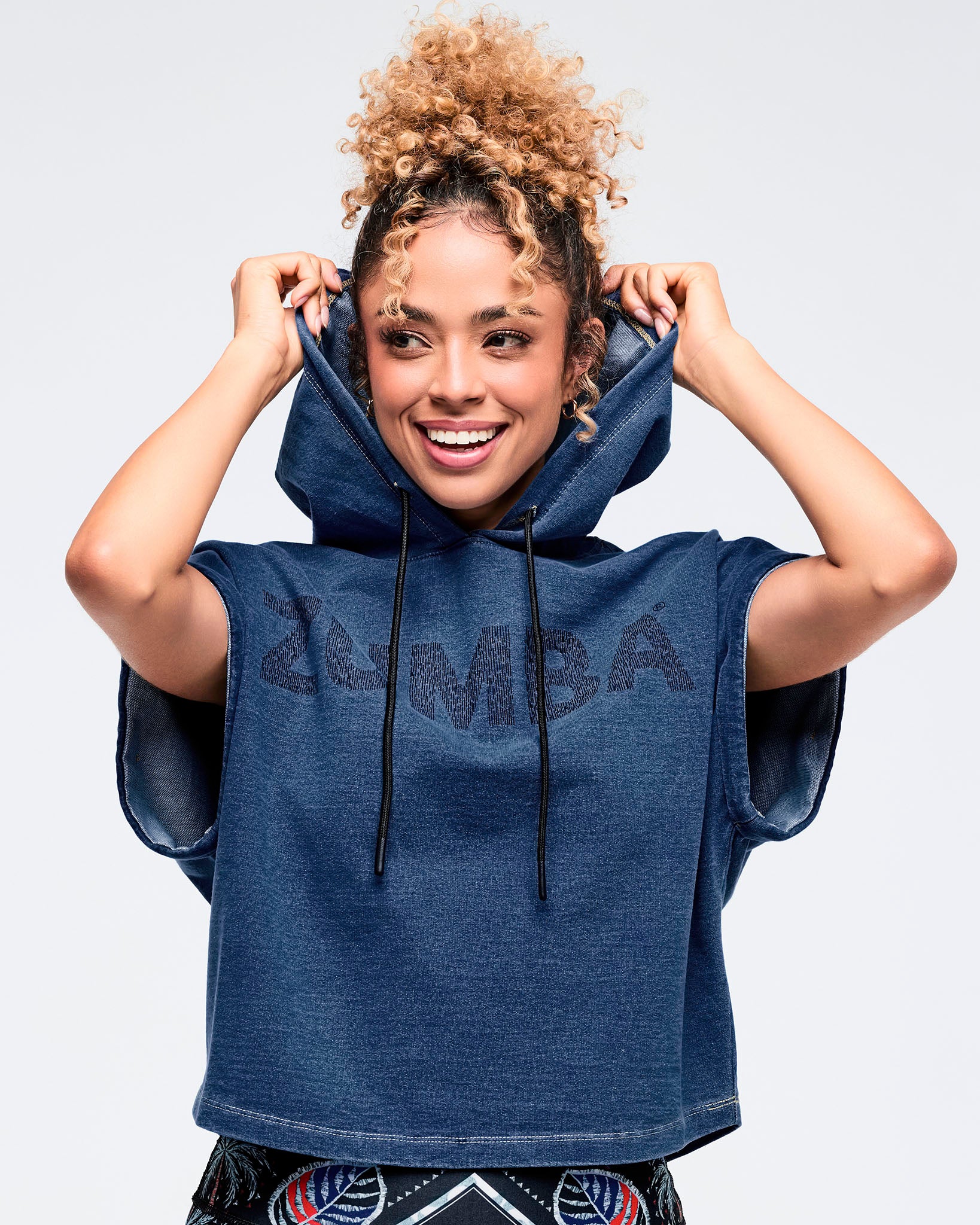 Latin Movement Short Sleeve Crop Pullover Hoodie - Image 4