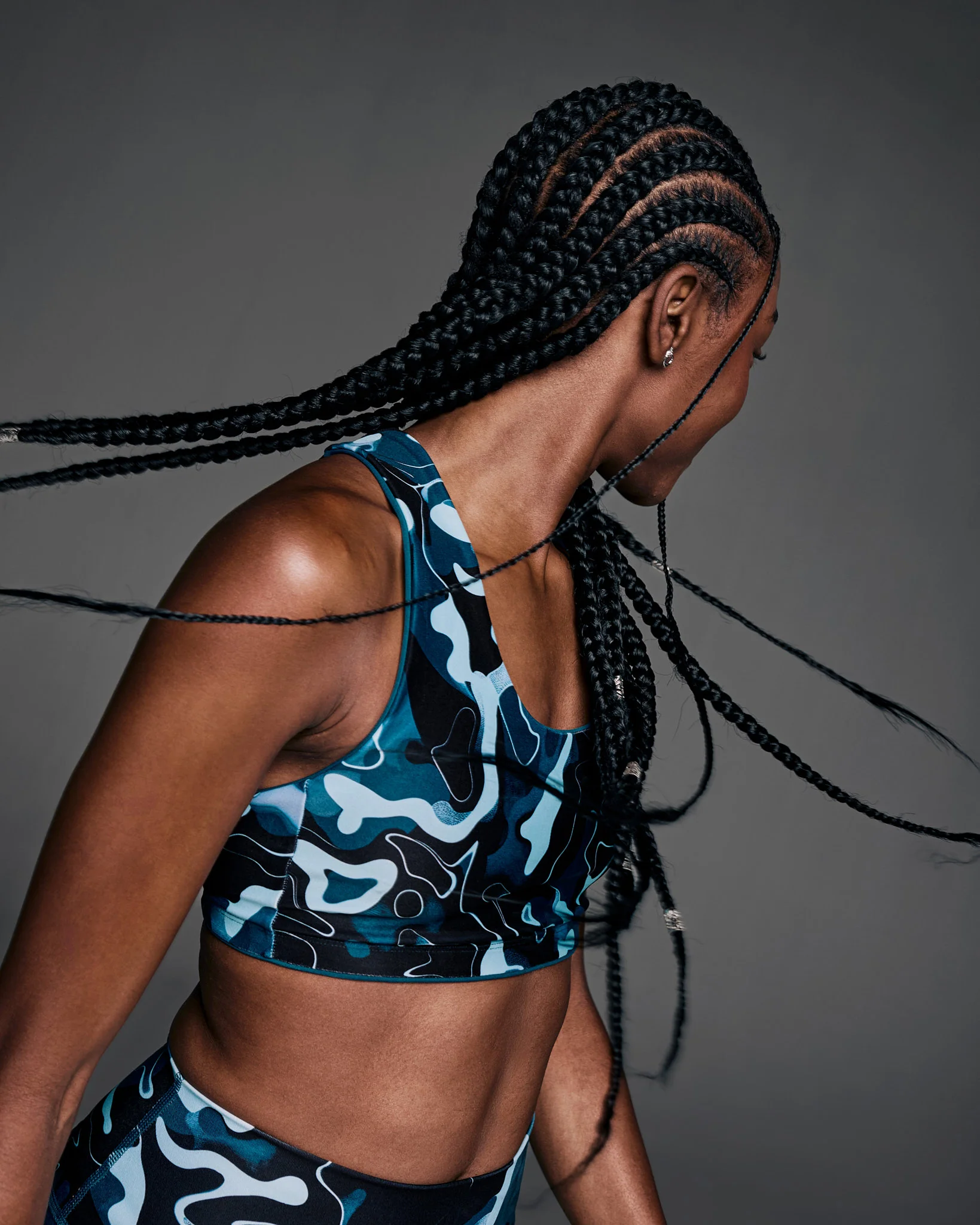 STRONG iD Scoop Neck Bra - Image 11